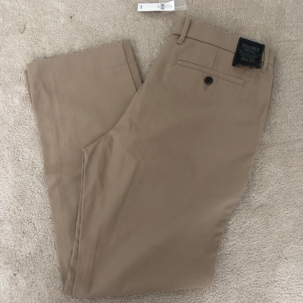 Brand new men’s Gap khakis